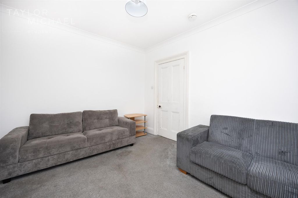 Property photo 3 of 24 Living Room