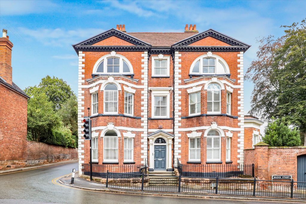 Property photo 2 of 34 Image