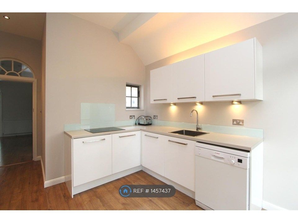 Property photo 2 of 12 Kitchen