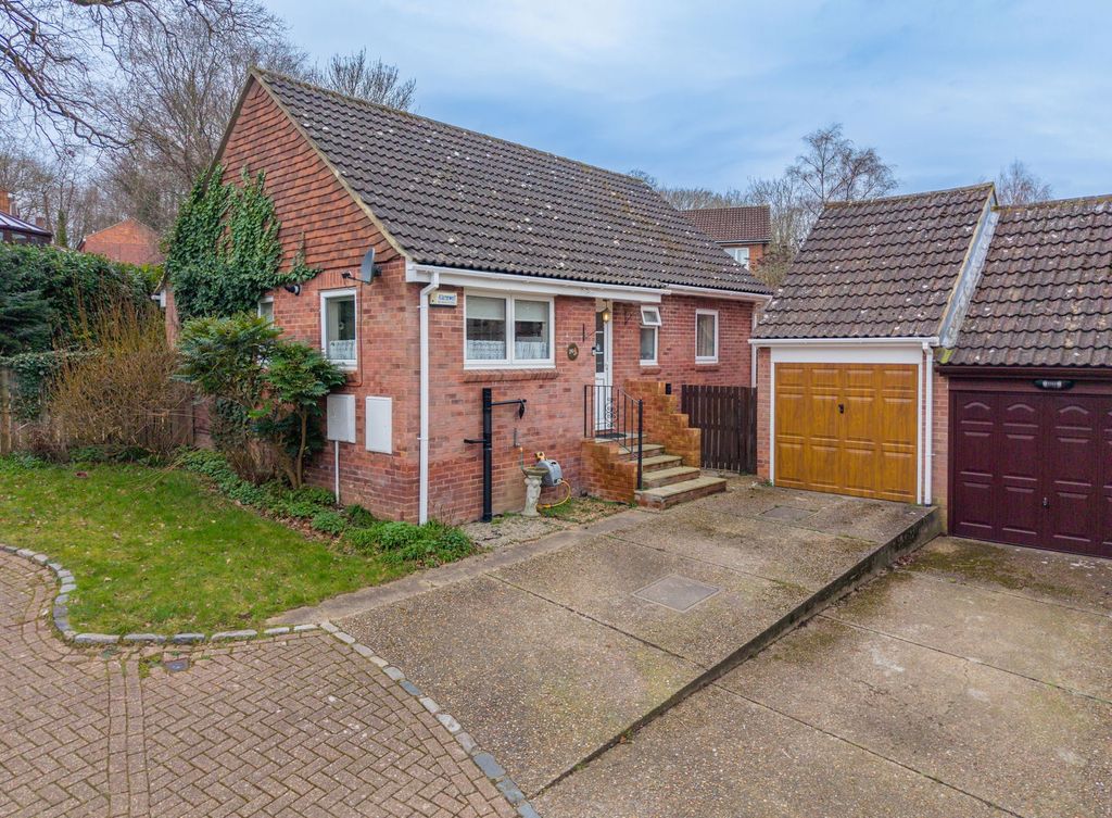 Property photo 1 of 18