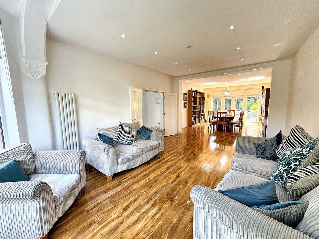 Property photo 3 of 39 3
