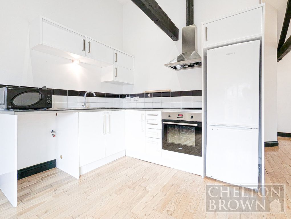 Property photo 2 of 19 Kitchen