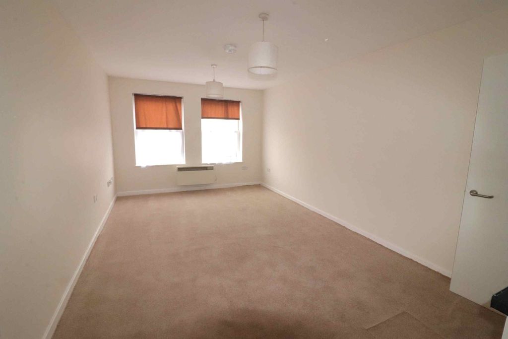 Property photo 3 of 6