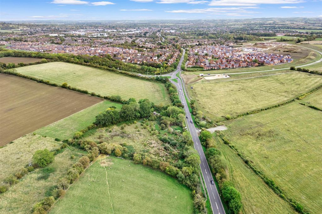 Property photo 3 of 4