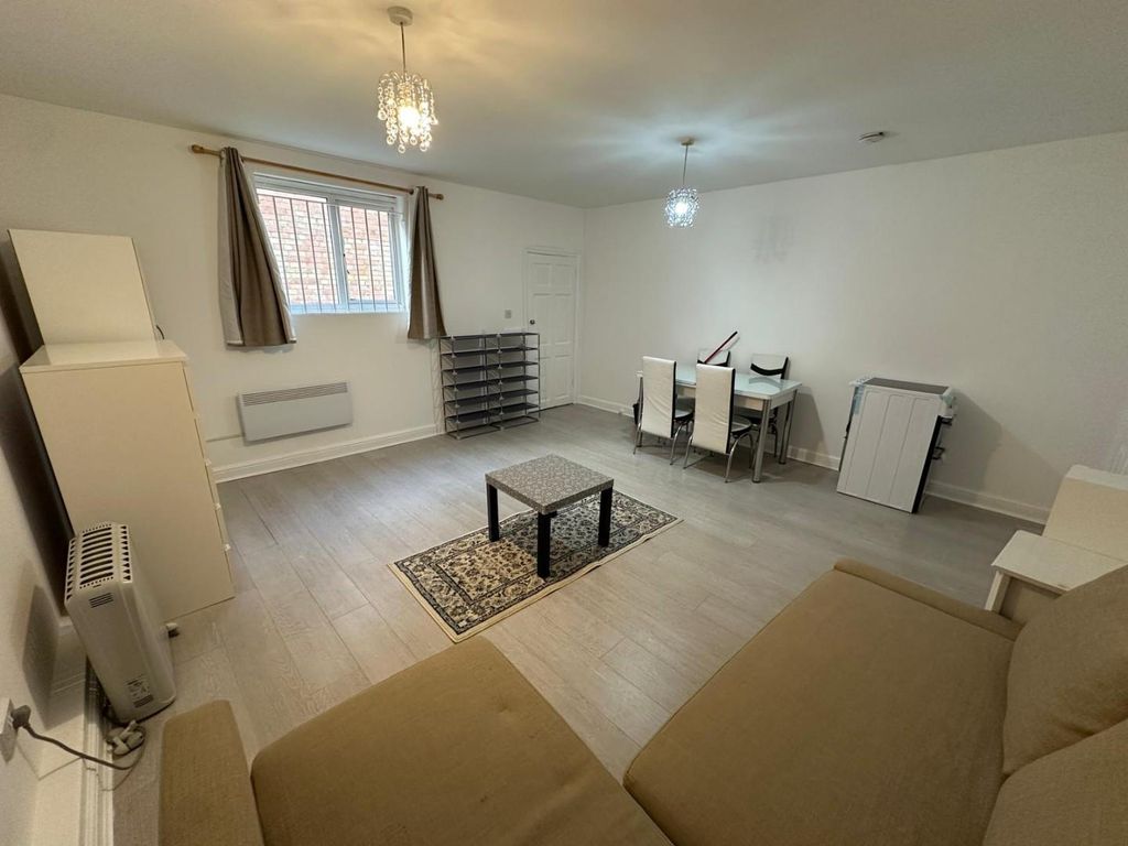 Property photo 3 of 7 3.Jpeg