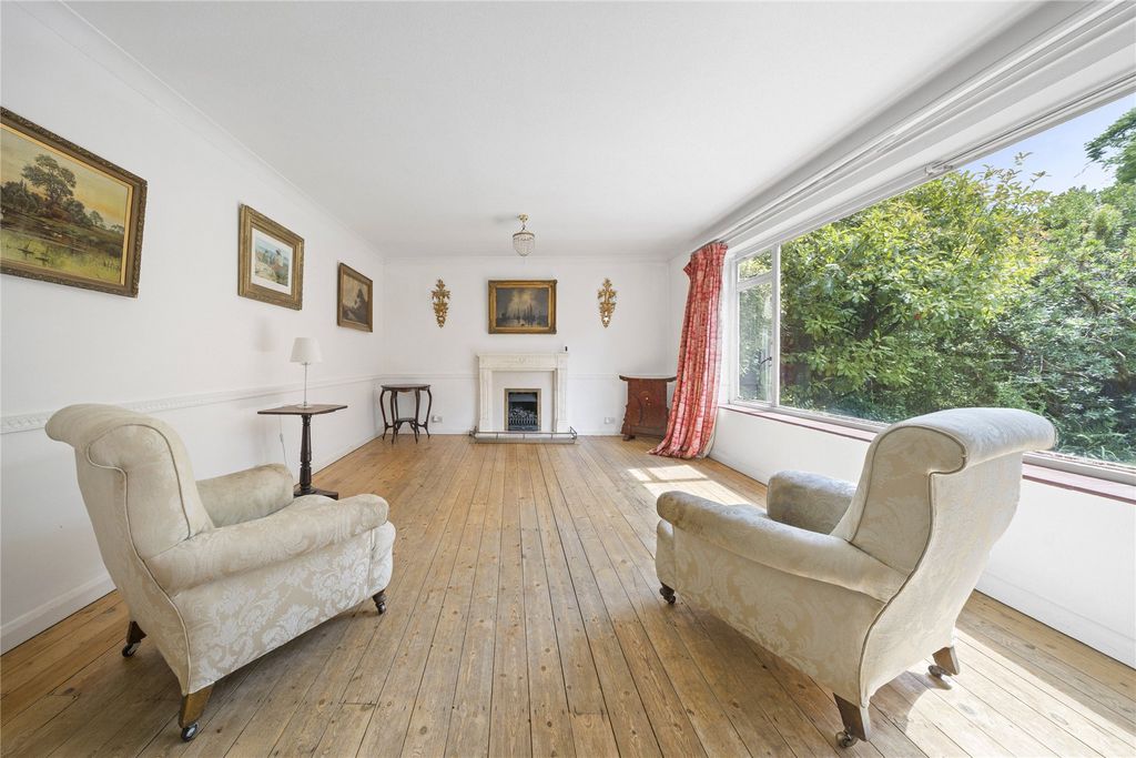 Property photo 2 of 18 Picture No. 13