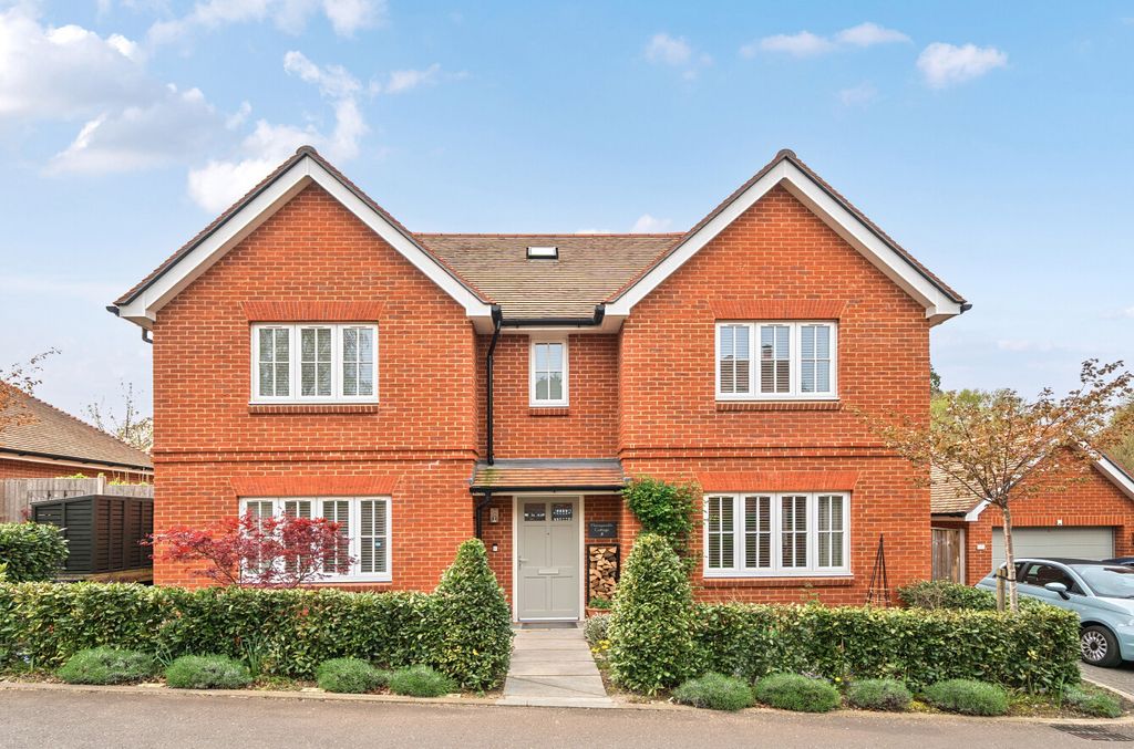 Property photo 2 of 29 1-69d90958Dd426-1...