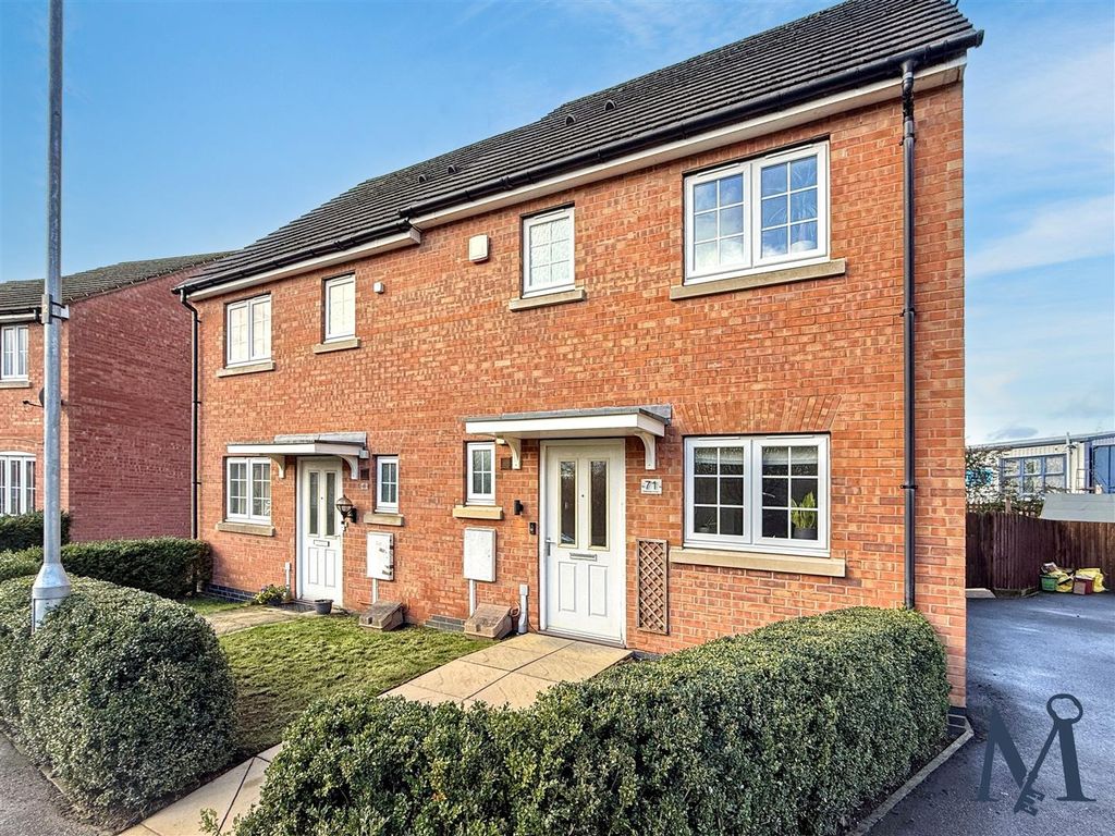 Property photo 1 of 21 Front Garden