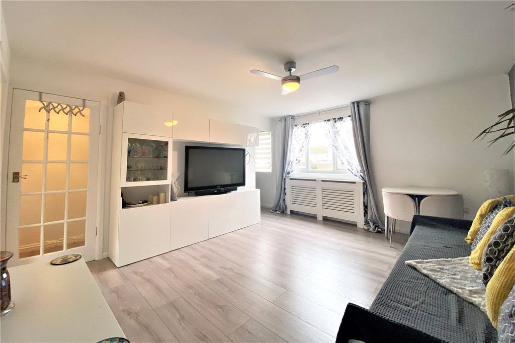Property photo 2 of 14 2
