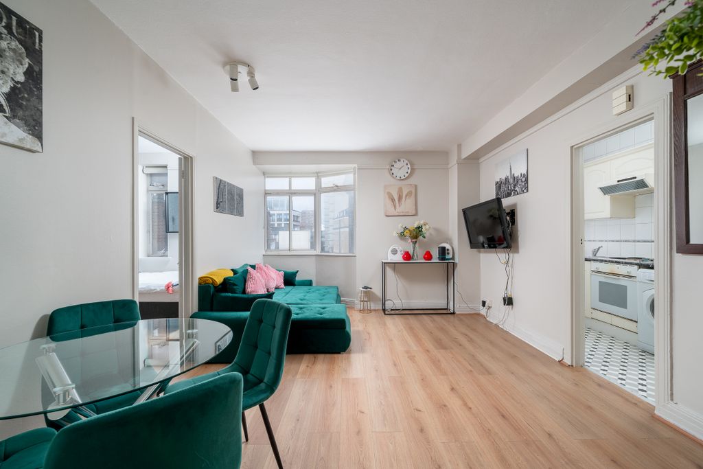 Property photo 2 of 12