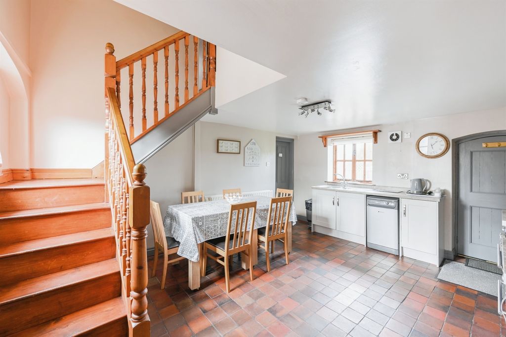 Property photo 2 of 17 Kitchen Diner: