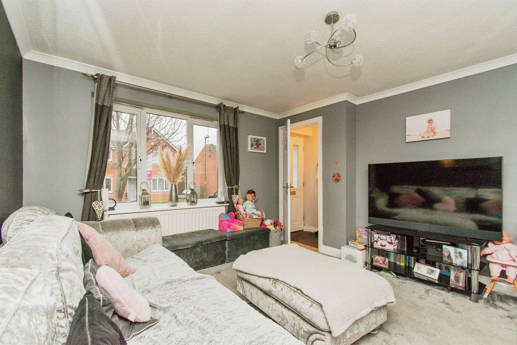 Property photo 3 of 17