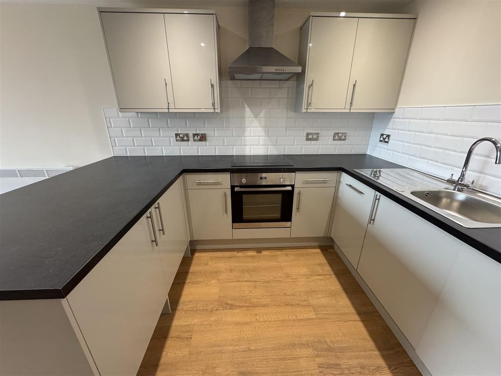 Property photo 3 of 12 Image00011.Jpeg