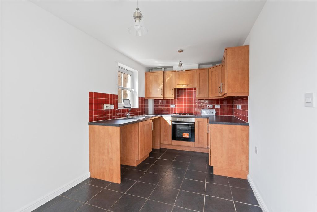 Property photo 3 of 28 5.Jpg