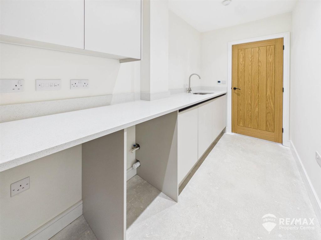 Additional image 11 of 4 bed detached house for saleOakley Gardens, Little Oakley, Harwich CO12