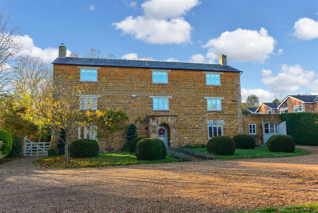 Property photo 1 of 41