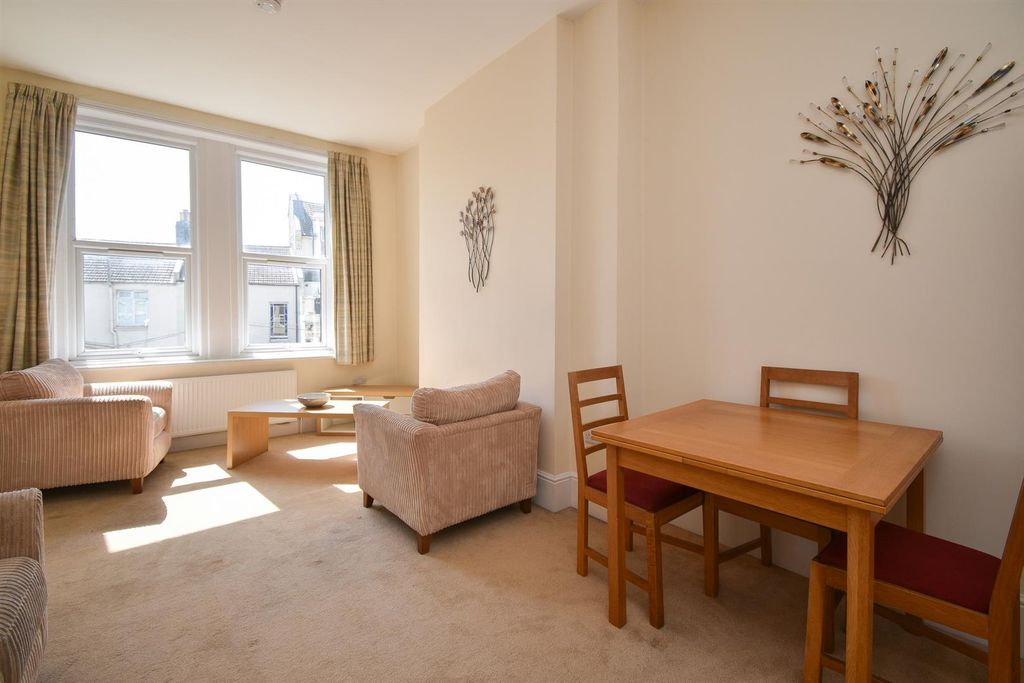 Property photo 1 of 10 Living Space