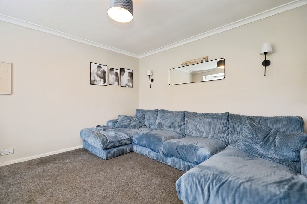 Property photo 3 of 23