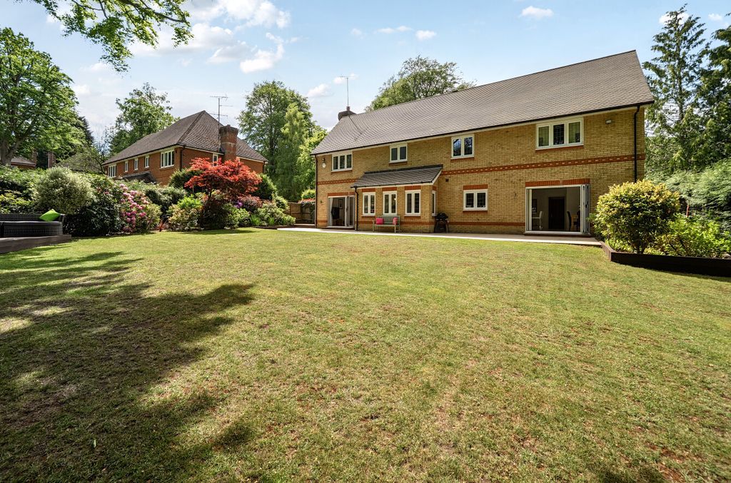 Property photo 1 of 27 1448884-36-69Fb3A...