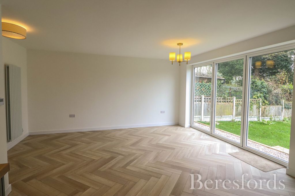 Property photo 3 of 14 Picture No. 16