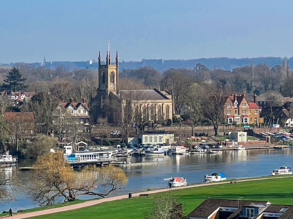 Property photo 2 of 41