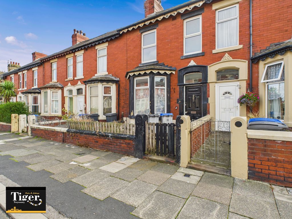 Property photo 1 of 9 Cam02176G0-Pr0702-Still009