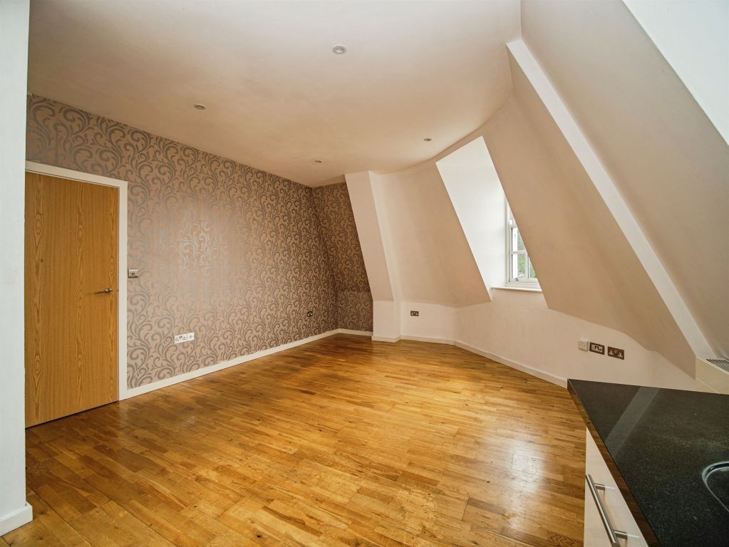 Property photo 3 of 16