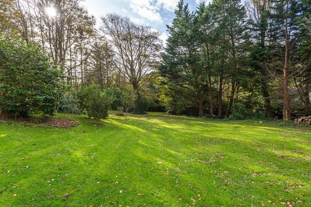 Property photo 3 of 43