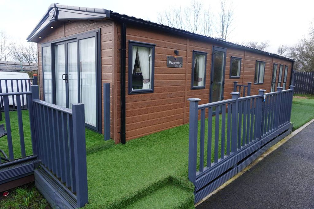 Property photo 1 of 30