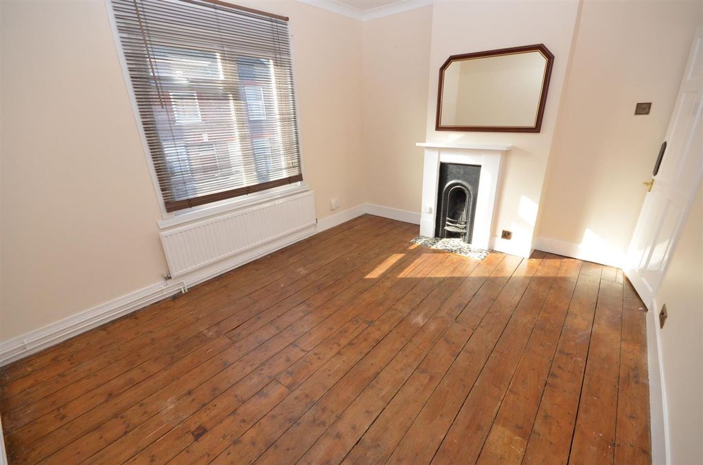 Property photo 2 of 9 Dining Room