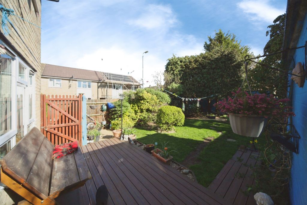 Property photo 3 of 12