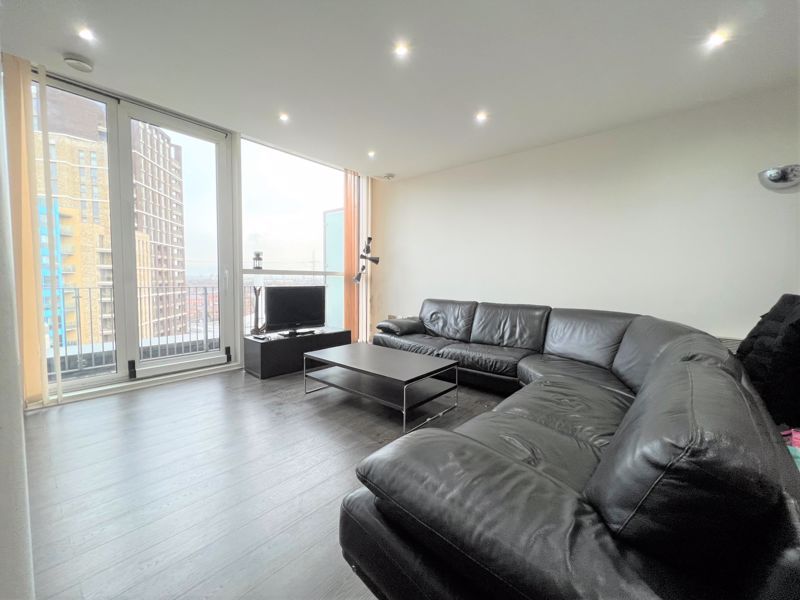 Property photo 3 of 21 Photo 9