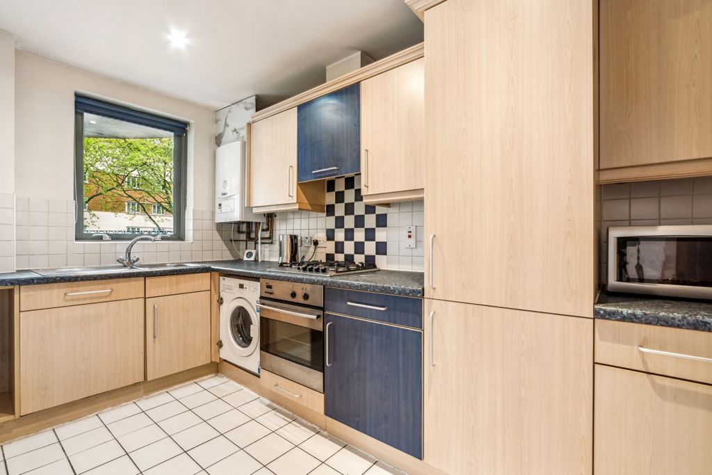 Property photo 3 of 16 7