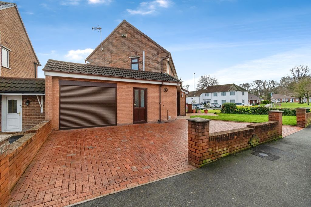 Property photo 2 of 20 Pbox-Img.Jpg