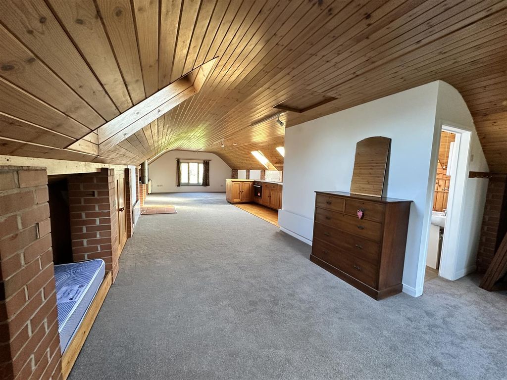 Property photo 2 of 12 Img_4410.Jpg