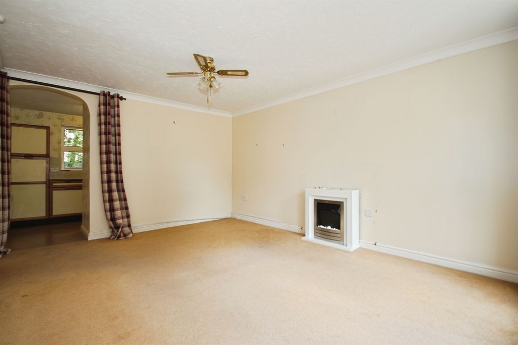 Property photo 3 of 9