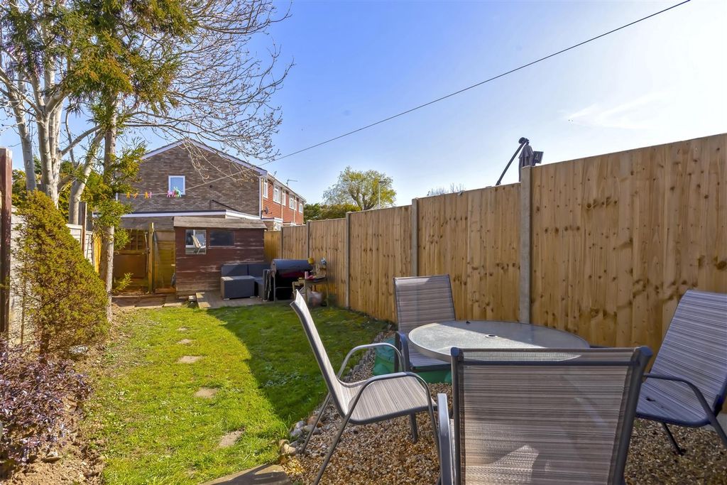 Property photo 2 of 16 Edmonton Road_14.Jpg