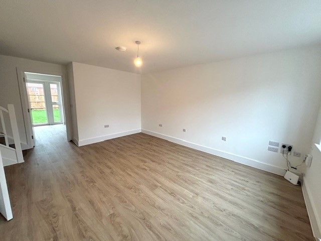 Property photo 2 of 11 Living Room