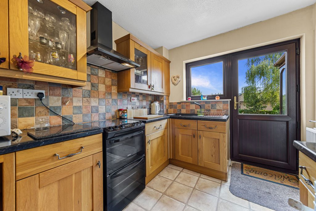 Property photo 3 of 23