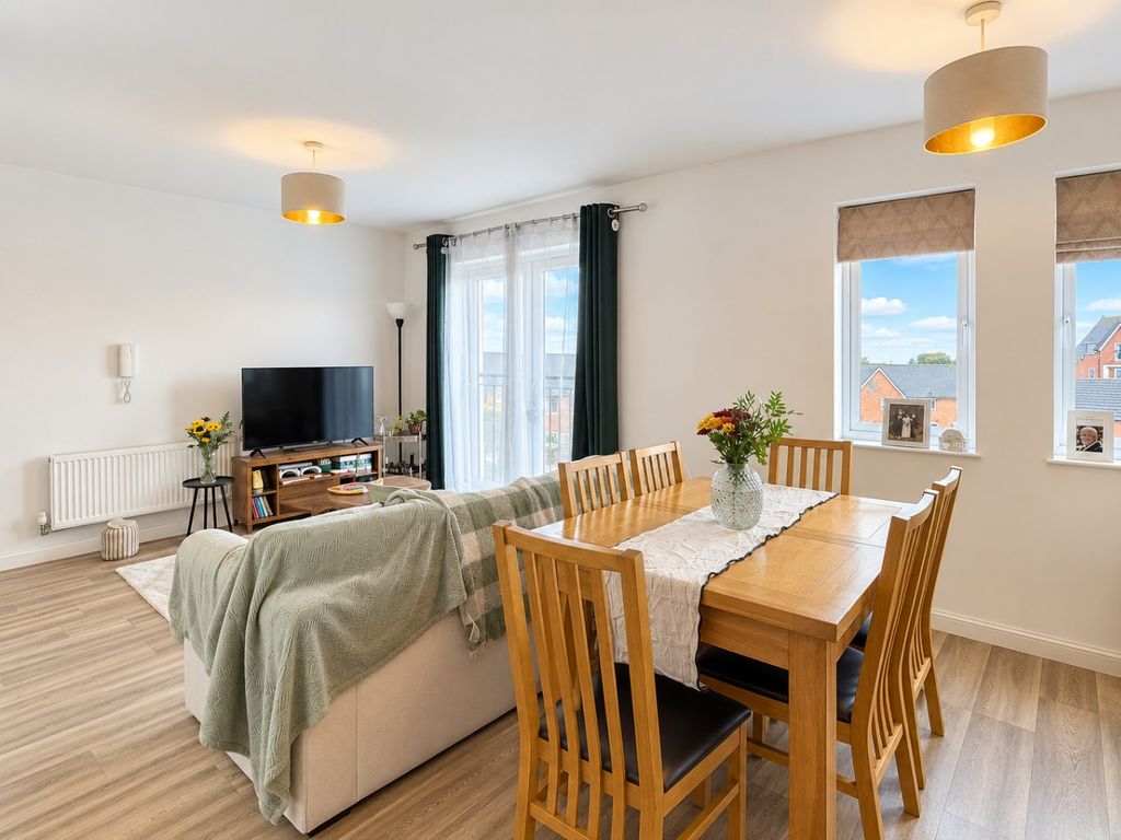 Property photo 3 of 10 5590062
