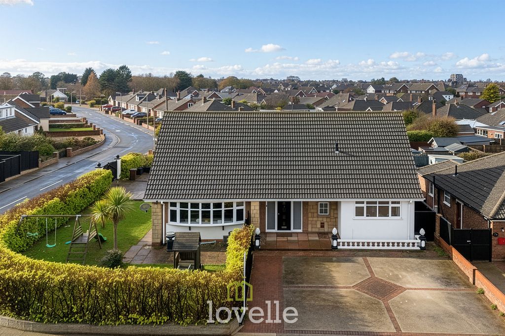 Property photo 1 of 39