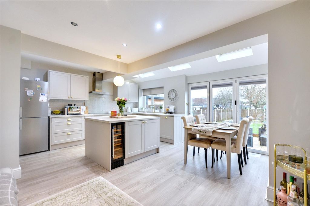 Property photo 3 of 27 Living/Dining Kitchen Area