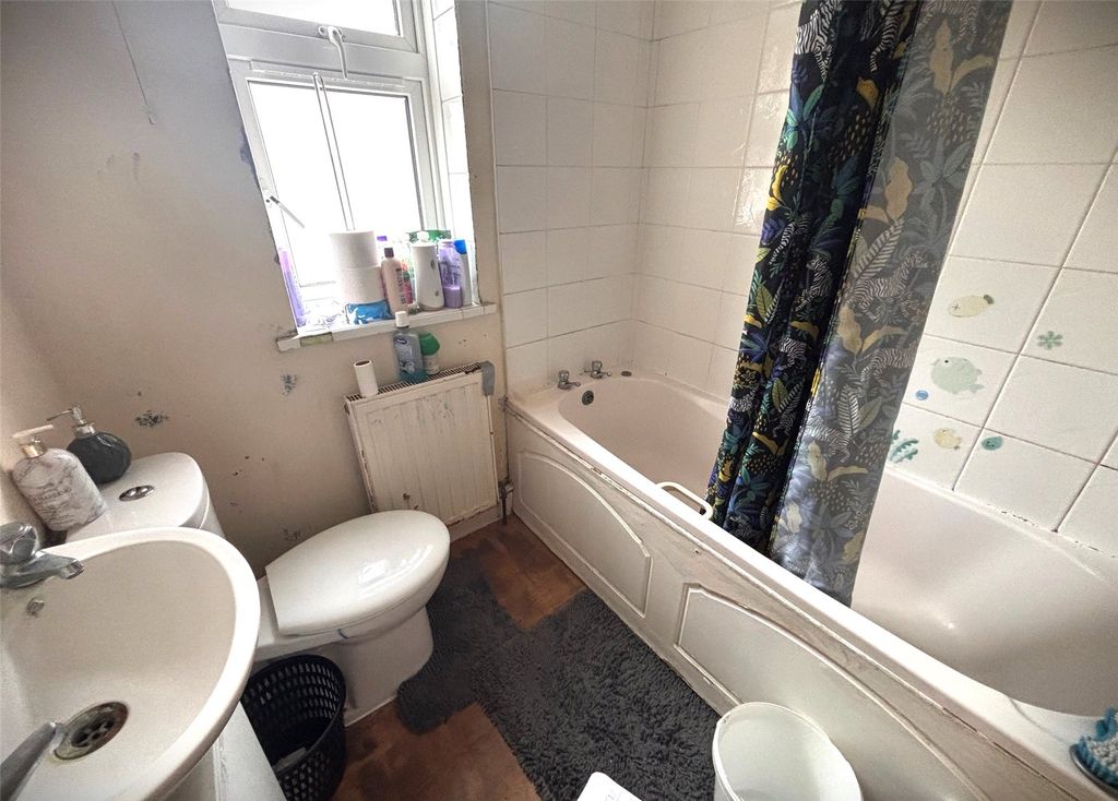 Property photo 3 of 4 Picture No. 02