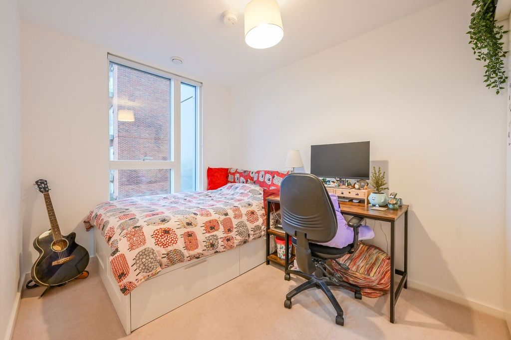 Property photo 3 of 11