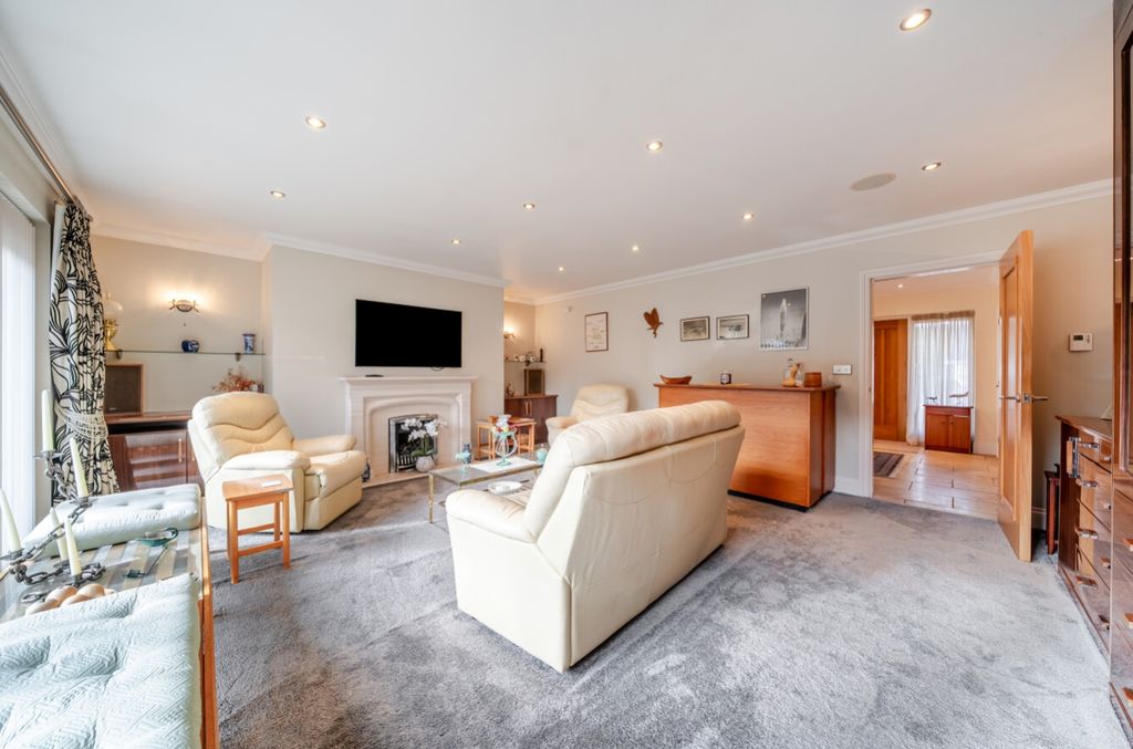 Property photo 3 of 40 1538328-13-1A16936cd217d