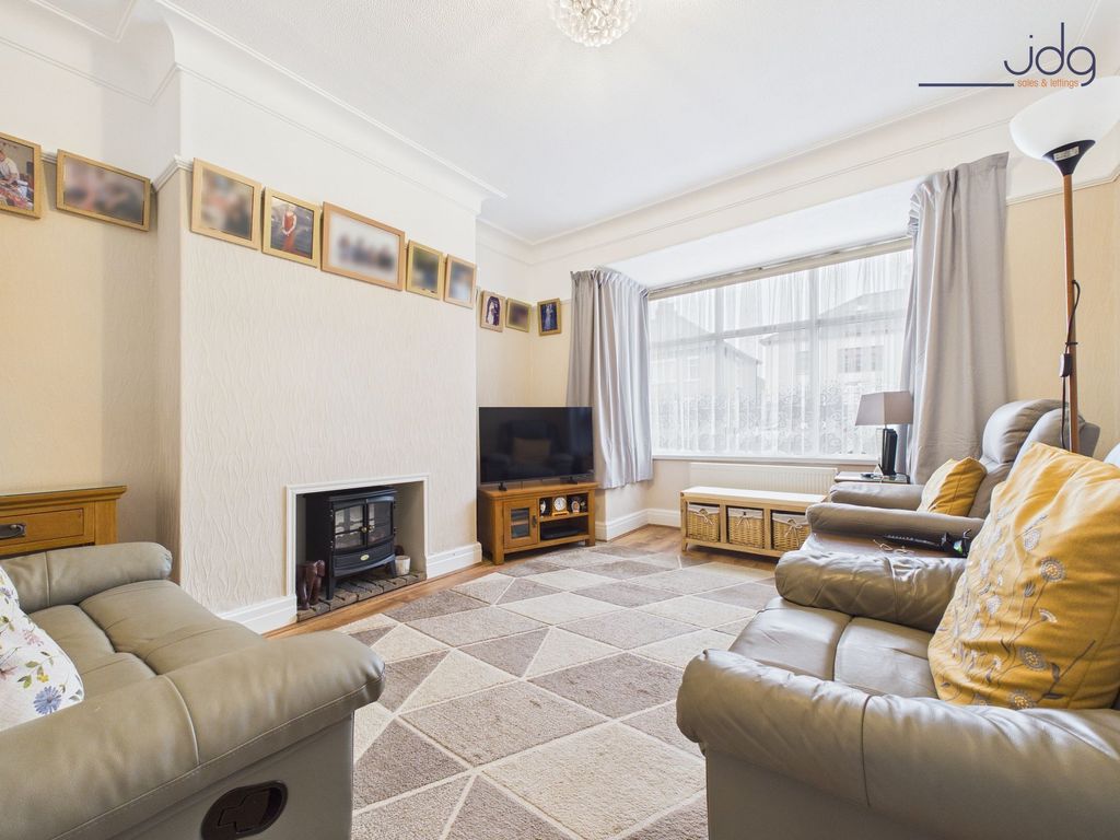 Property photo 2 of 16 Living Room