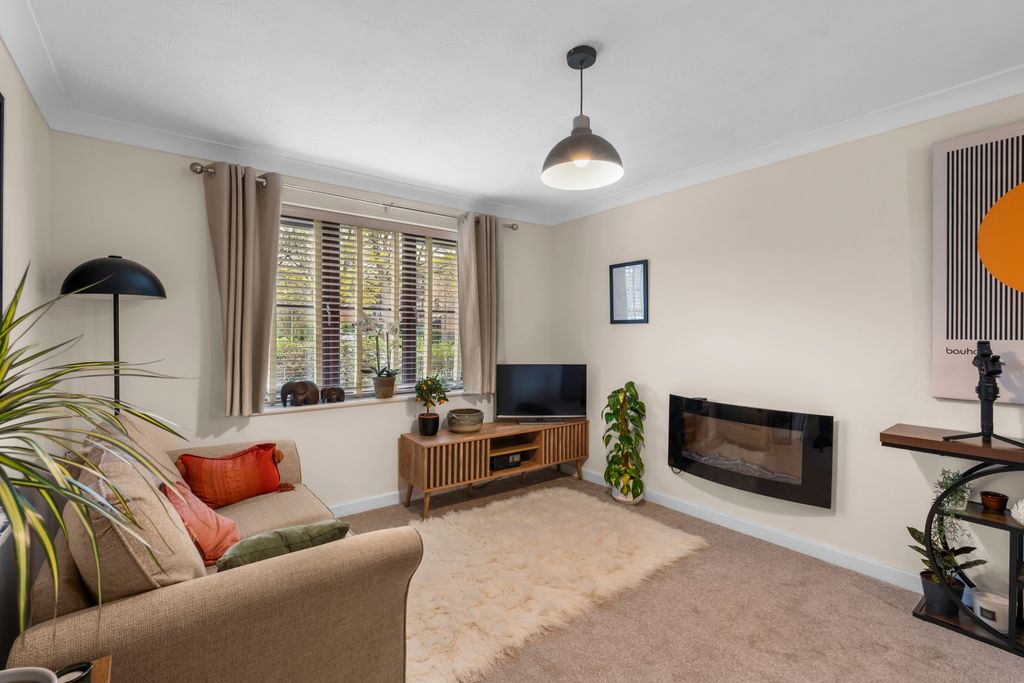 Property photo 3 of 11