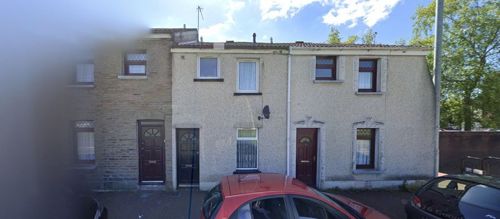 Property photo 1 of 2