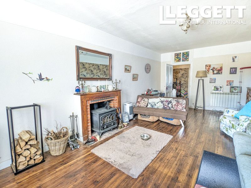 Property photo 3 of 10