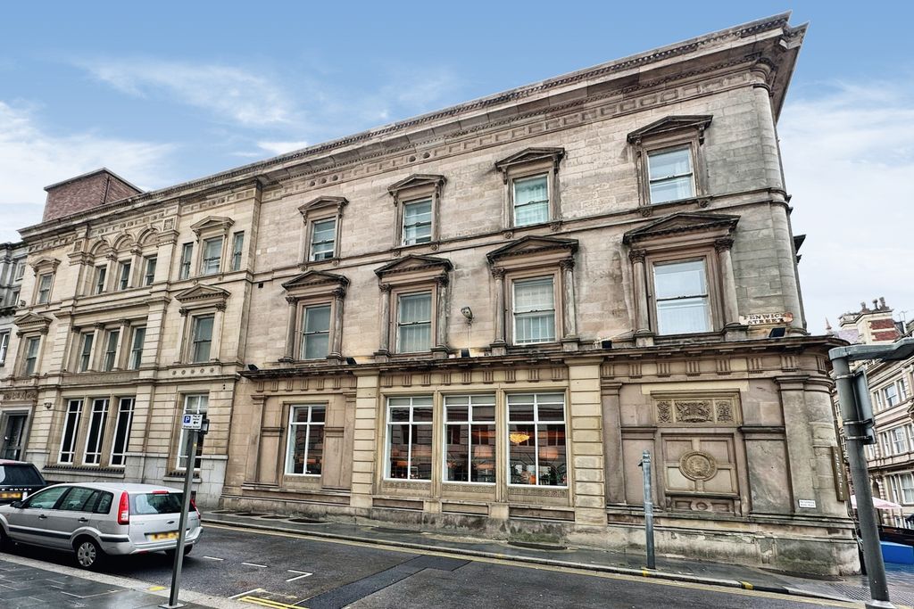 Property photo 1 of 15 Photography